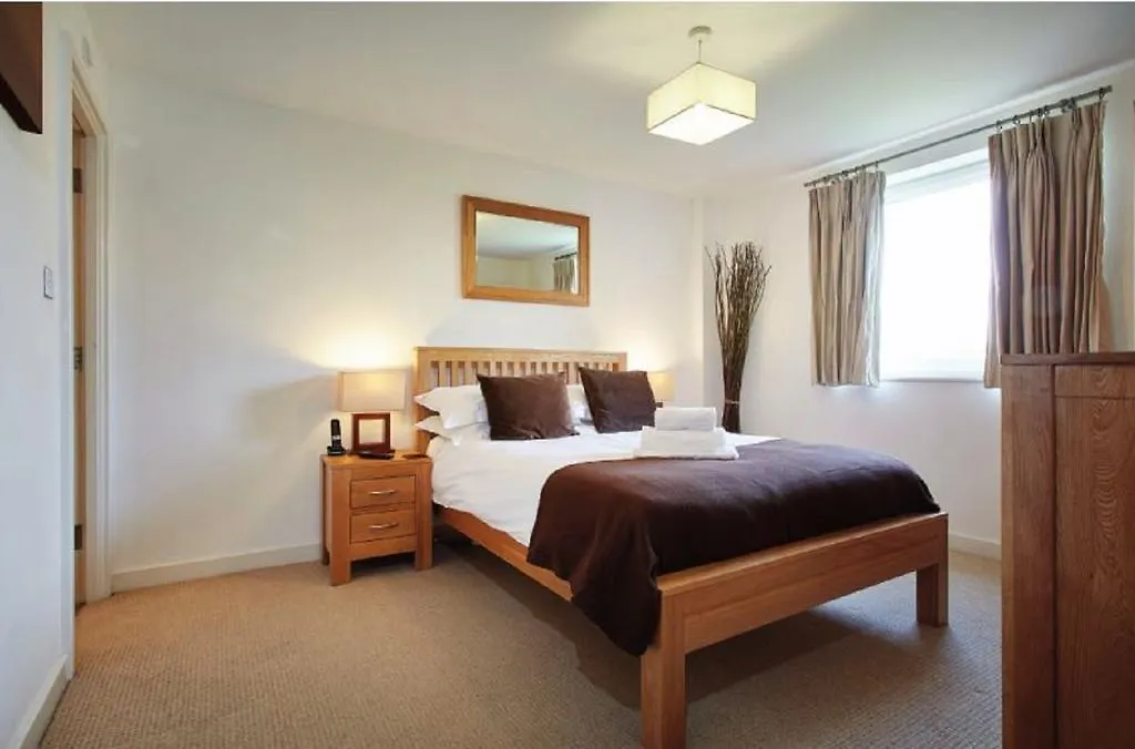 Riverbank Point By Flying Butler Apartment Uxbridge 0*,